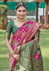 Festive Rani Pink & Bottle Green Jacquard Silk Saree – Traditional Kalash & Elephant Motif Pallu Saree with Blouse Piece