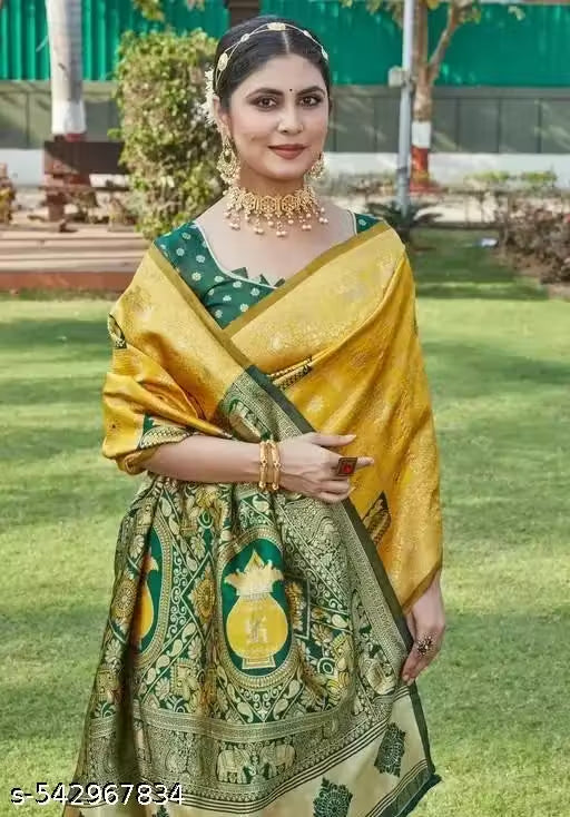 Golden Yellow & Bottle Green Jacquard Silk Saree – Traditional Kalash & Elephant Motif Pallu Festive Saree with Blouse Piece