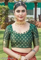 Golden Yellow & Bottle Green Jacquard Silk Saree – Traditional Kalash & Elephant Motif Pallu Festive Saree with Blouse Piece