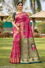 Festive Rani Pink & Bottle Green Jacquard Silk Saree – Traditional Kalash & Elephant Motif Pallu Saree with Blouse Piece