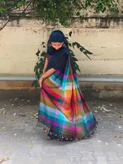 Classy Linen Saree with Designer Blouse Piece