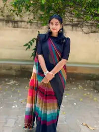 Classy Linen Saree with Designer Blouse Piece