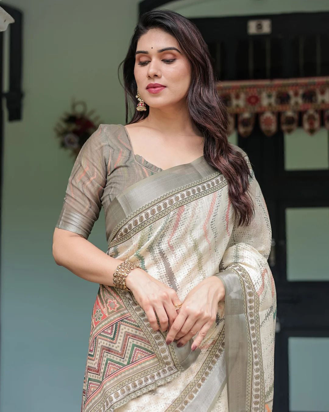 Premium Pure Linen Cotton Saree – Ivory Cream & Olive Grey Geometric Chevron Minimalist Saree with Blouse Piece