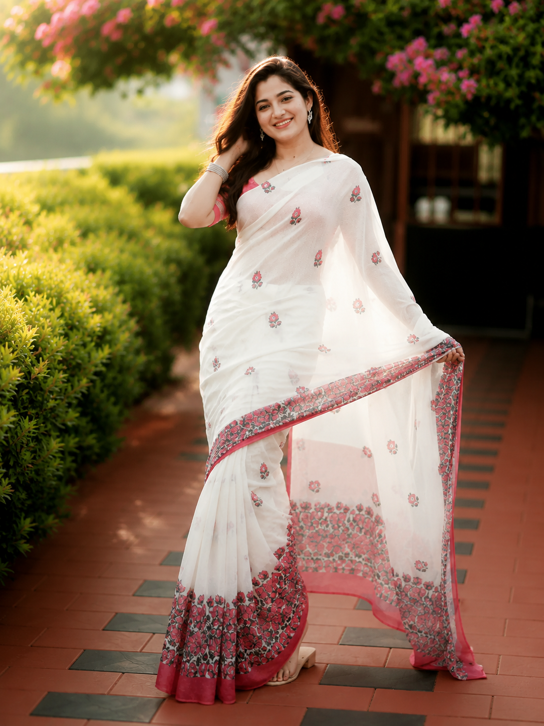 LuxeLine Pure Linen Designer Print Saree