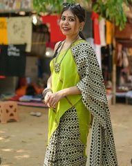 Luxury Jacquard Saree with Modern Ethnic Touch