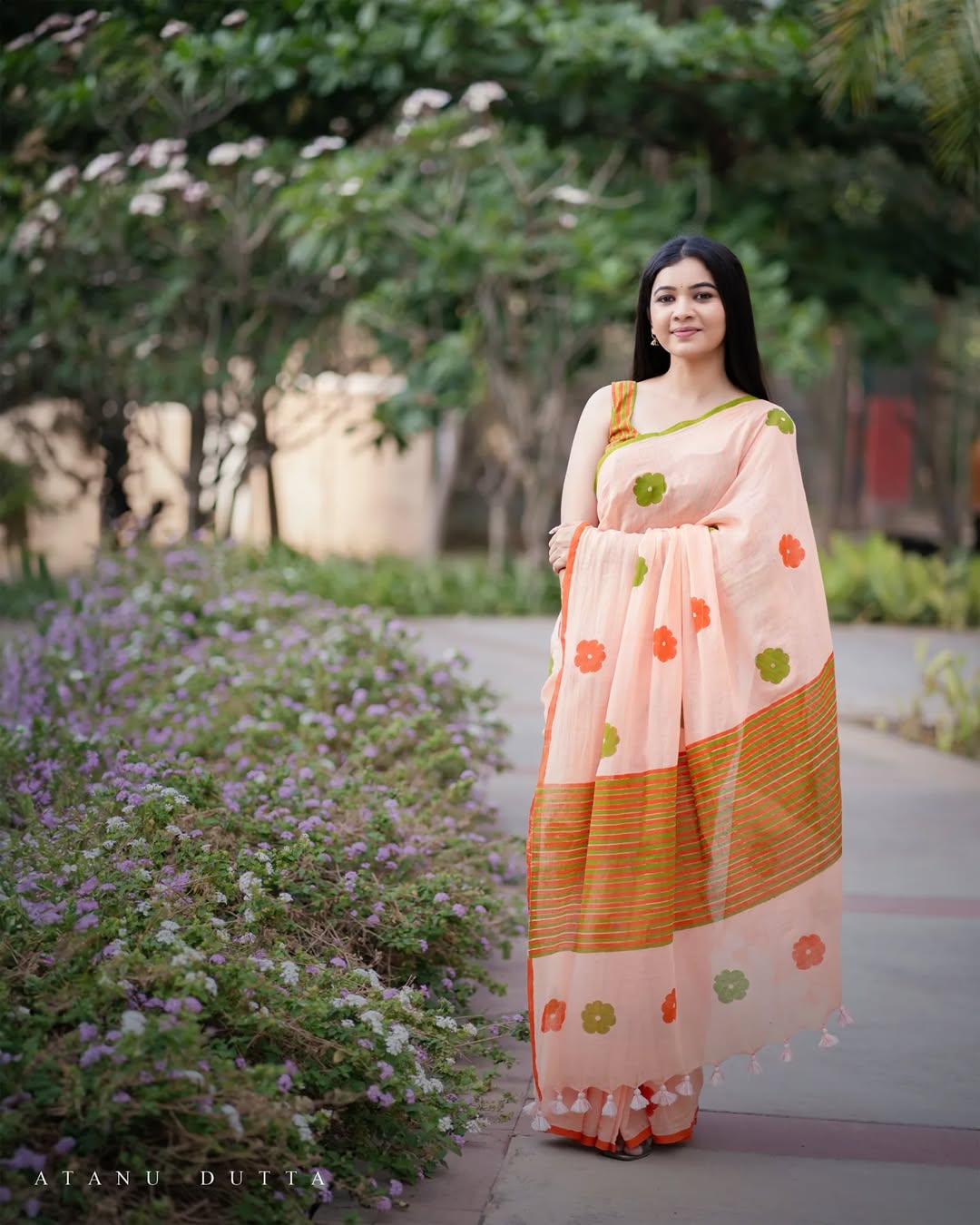 Women's Cotton Linen Blend Saree | Trendy Peach Floral Motif Print Casual Sari with Striped Pallu & Unstitched Blouse Piece | Lightweight Summer & Daily Wear (Light Peach, Orange & Olive Green)