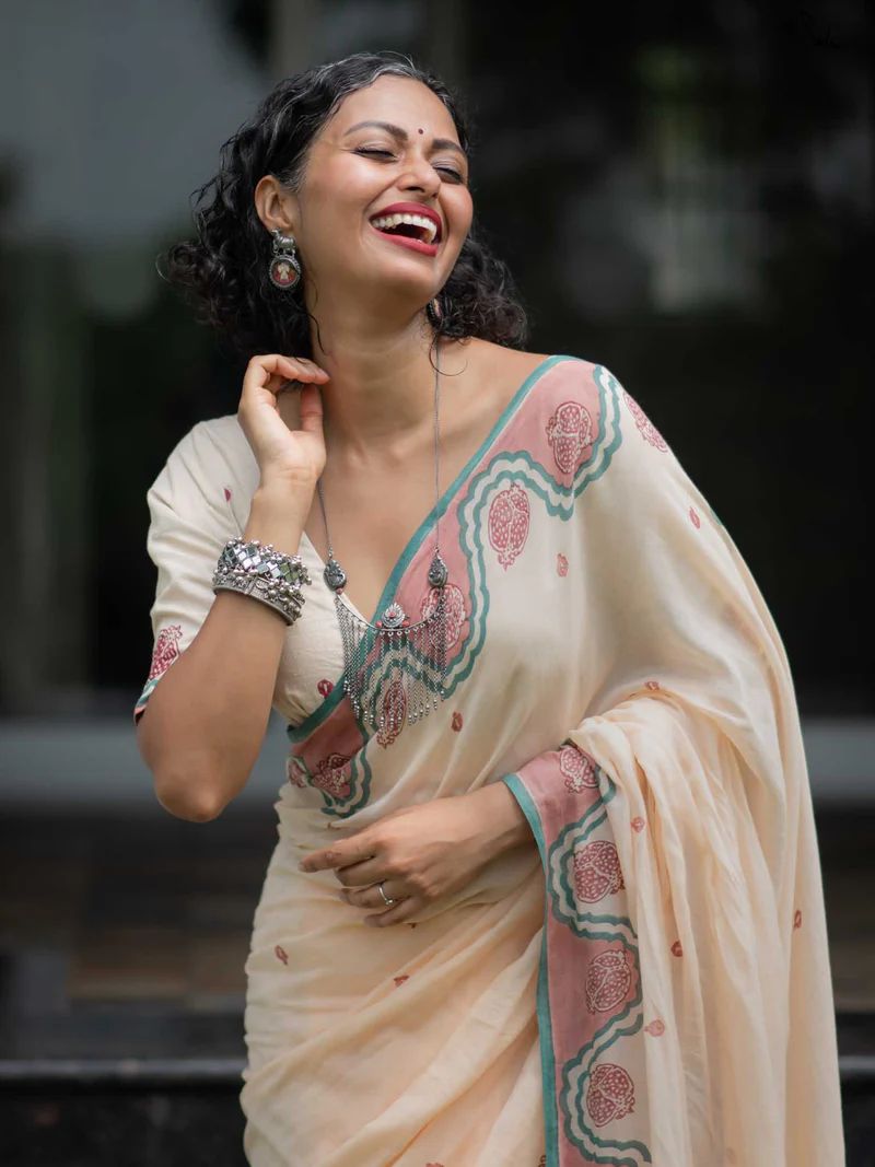 Women's Premium Linen Cotton Blend Saree | Elegant Cream Cream-White Traditional Block Border Printed Casual Sari with Unstitched Blouse Piece | Lightweight Daily Wear (Cream, Sea Green & Rose-Pink)