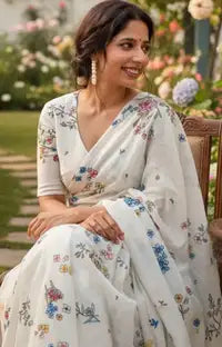 Royal Jacquard Saree with Luxury Finish & Blouse